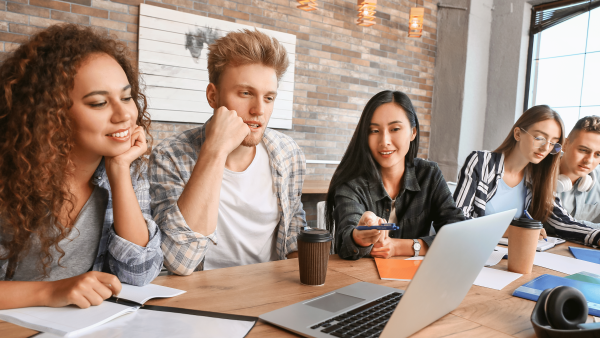 Unlocking Learning Potential with Capstone Business Simulations 